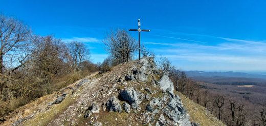 Kríž na vrchu Vysoká (Malé Karpaty)